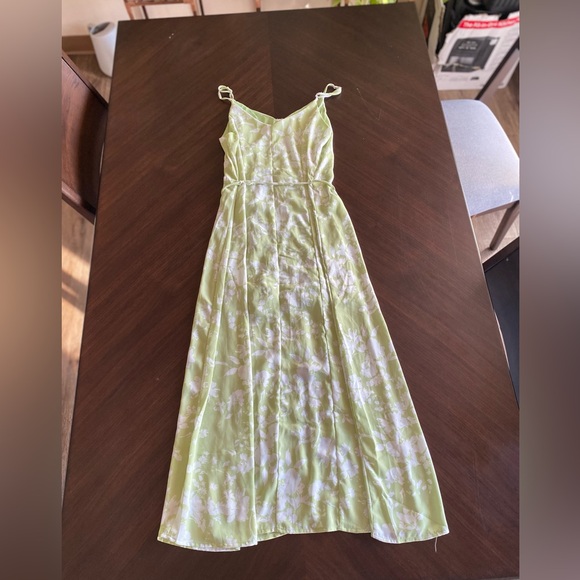 Cute green flower dress - Picture 4 of 5